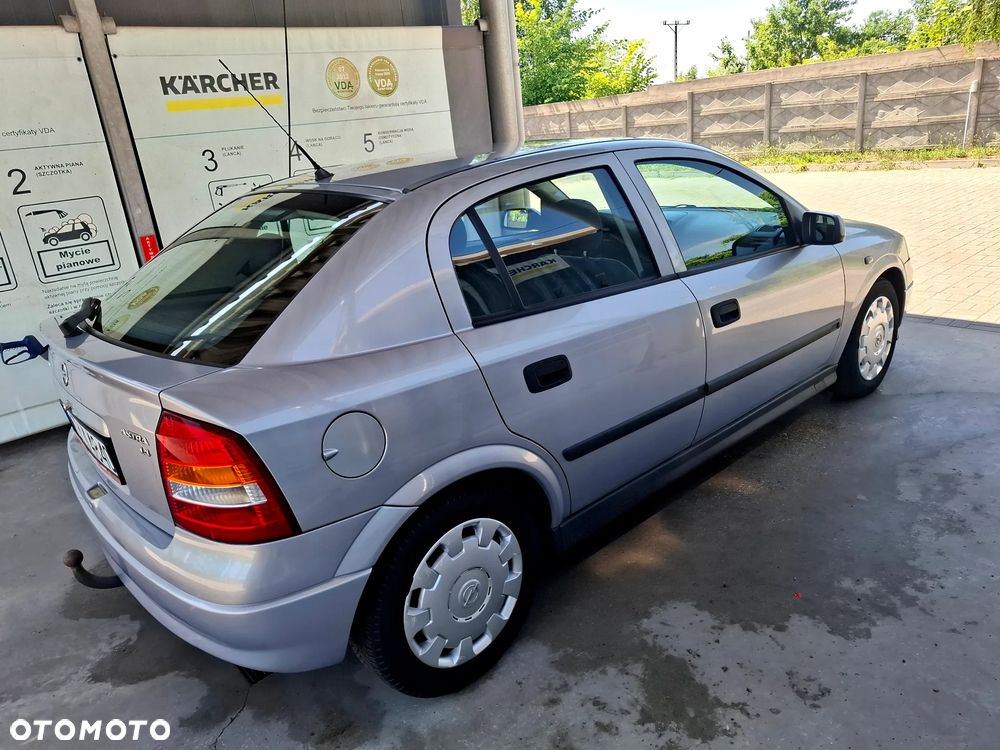 Opel Astra - 4