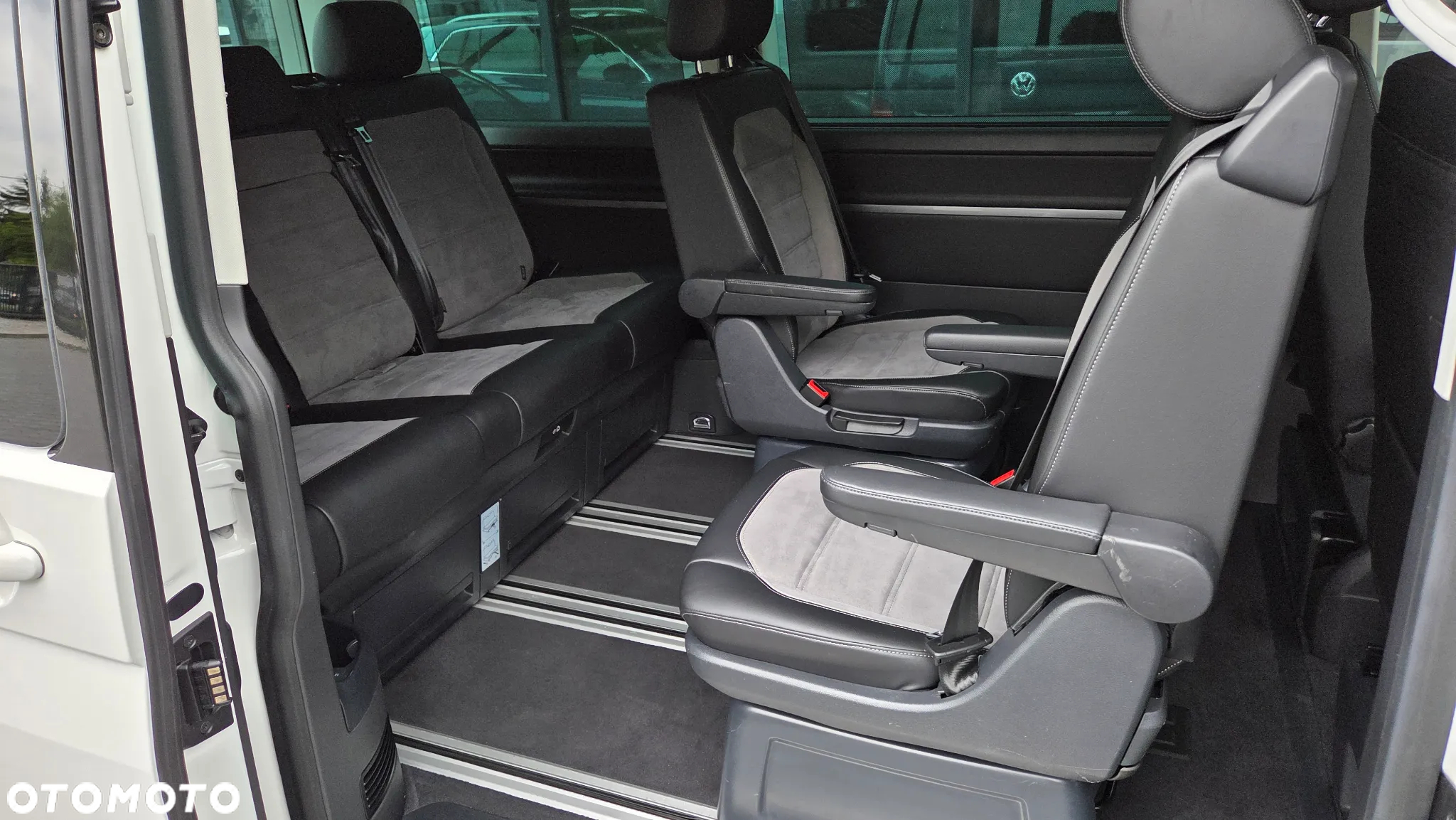 Volkswagen Multivan 6.1 2.0 TDI L1 Highline 4Motion DSG - 26