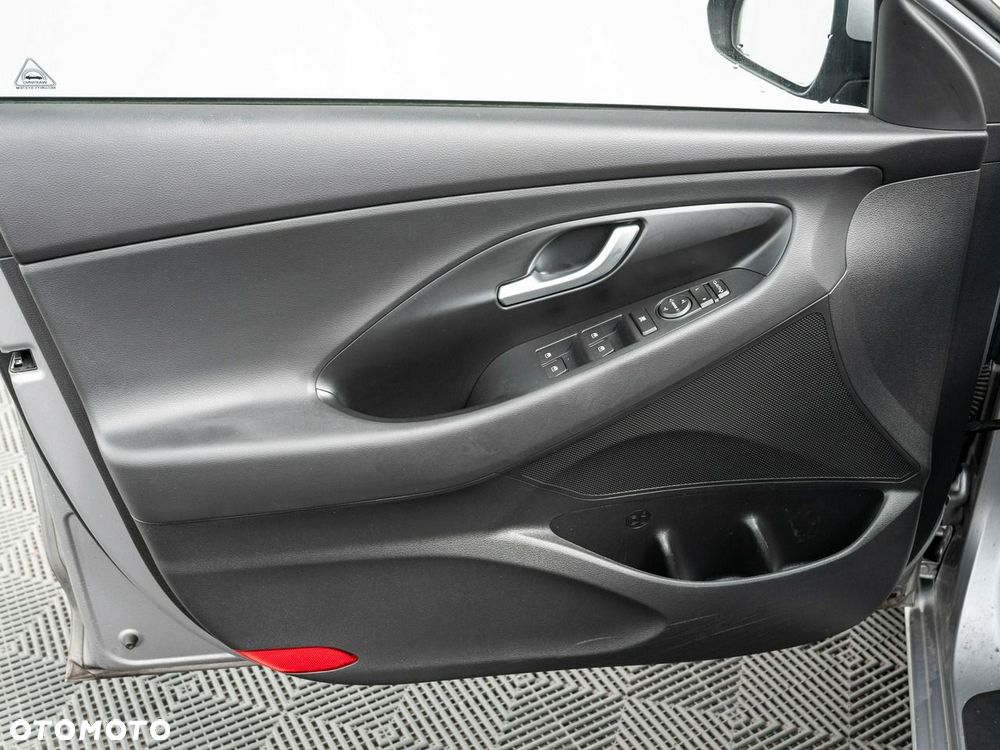 Hyundai i30 1.5 DPI Smart - 9