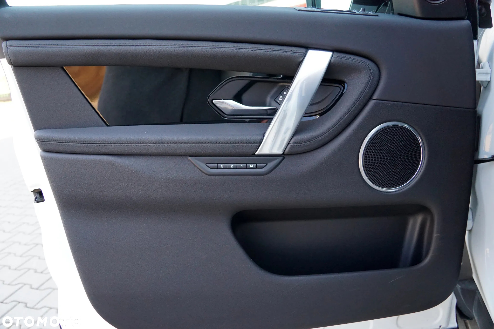 Land Rover Discovery Sport - 17