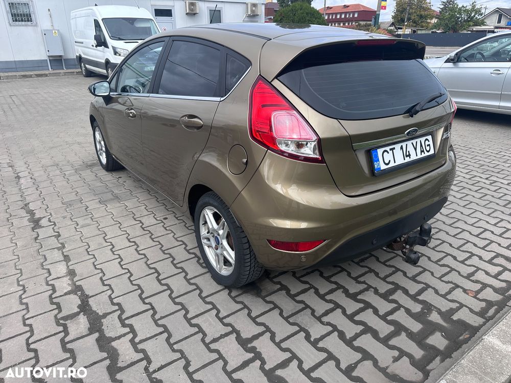 Ford Fiesta 1.6 TDCi DPF Titanium - 5