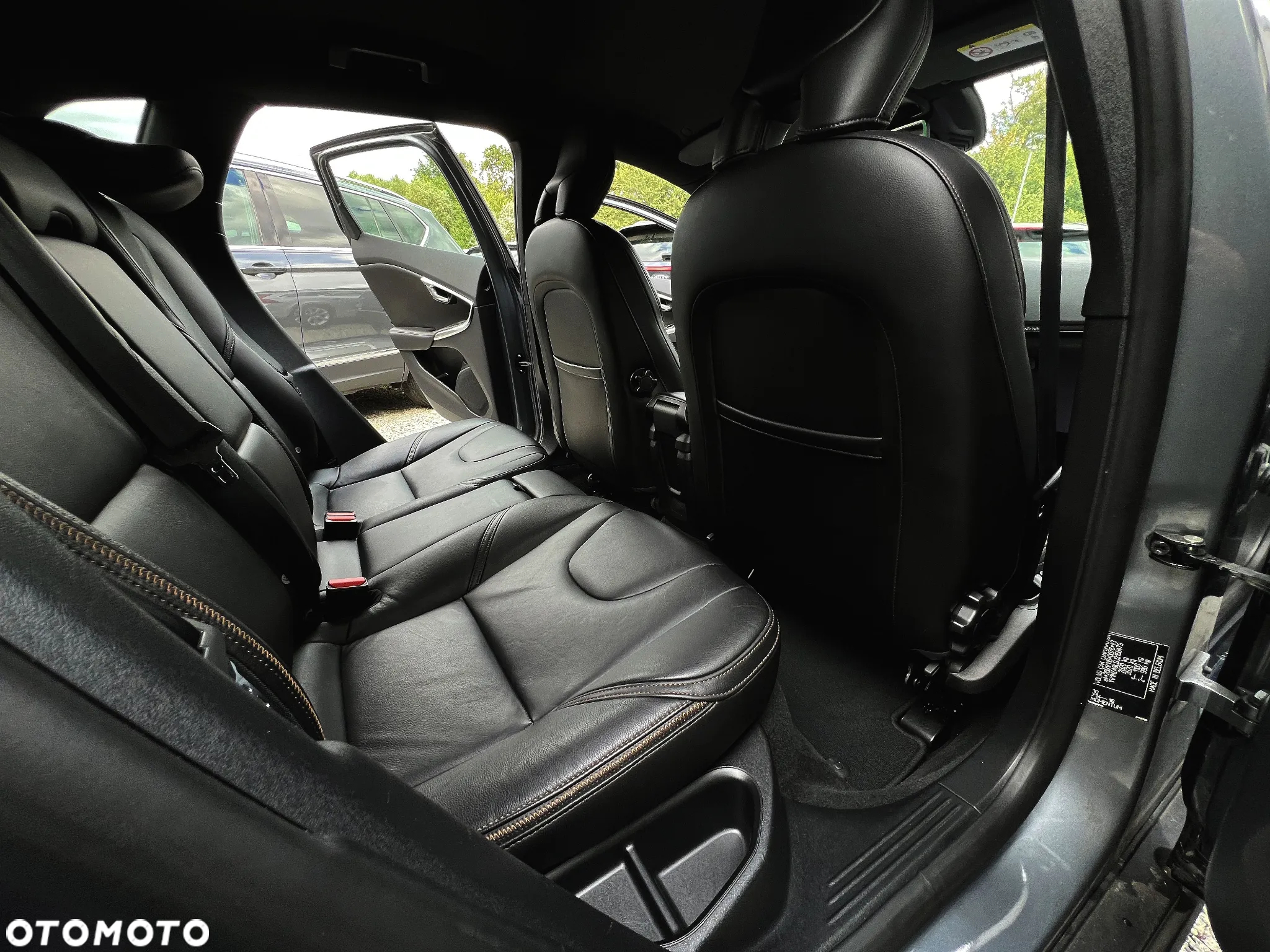 Volvo V40 Cross Country D4 Geartronic Momentum - 35