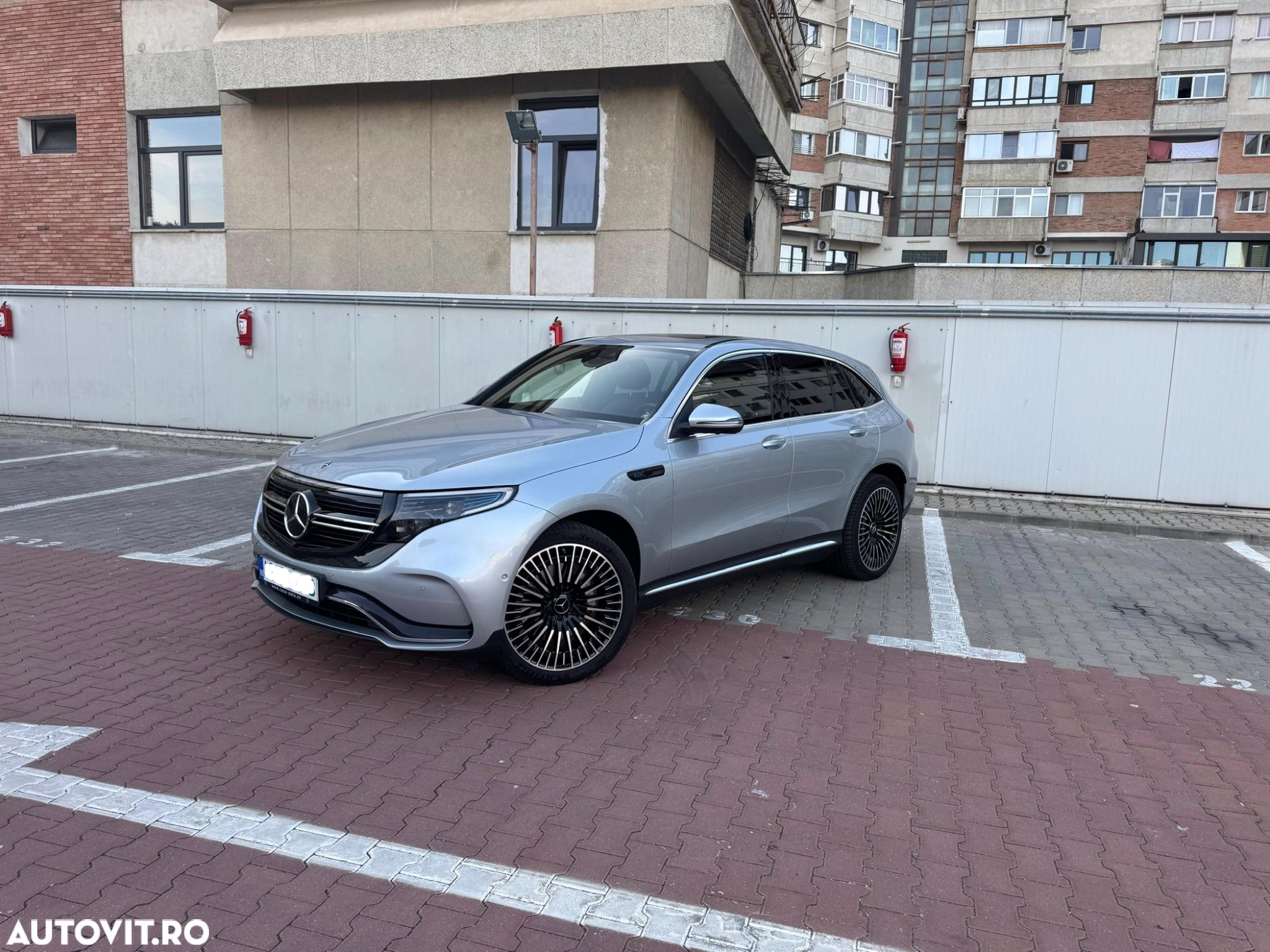 Mercedes-Benz EQC 400 4Matic AMG Line - 1