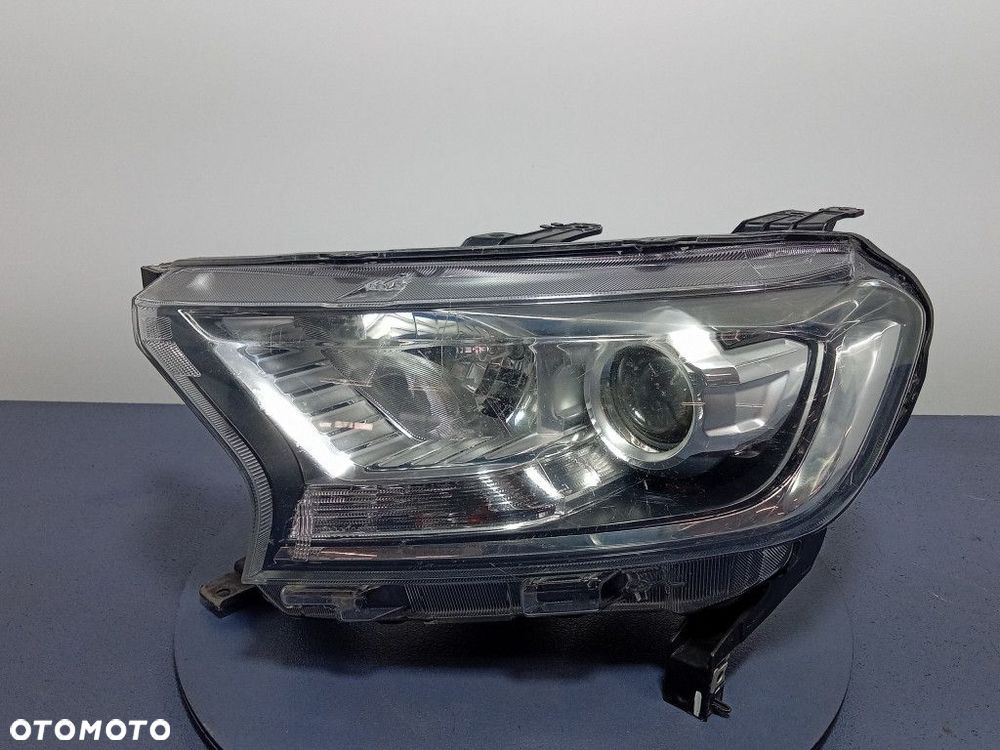 FORD RANGER MK5 LIFT REFLEKTOR LEWY SOCZEWKA UK - 1