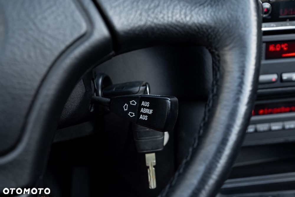BMW Seria 3 - 33