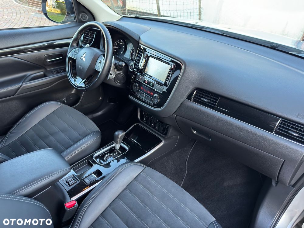 Mitsubishi Outlander - 28