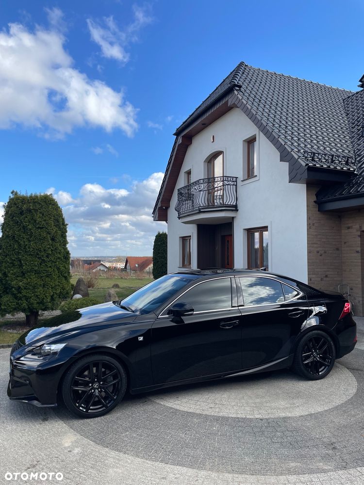 Lexus IS 200t F Sport - 3