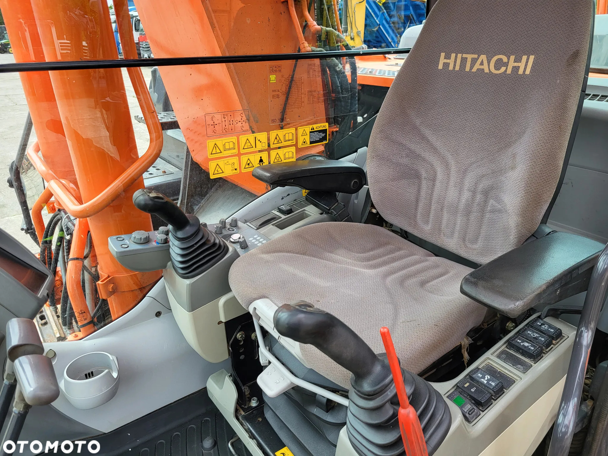 Hitachi ZX 210 LC spr z Niemiec - 8