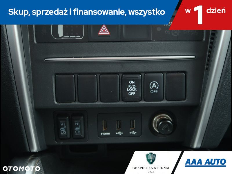 Mitsubishi L200 - 17