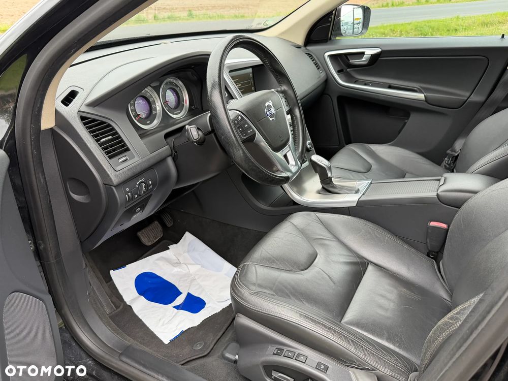 Volvo XC 60 T5 R-Design Summum - 7