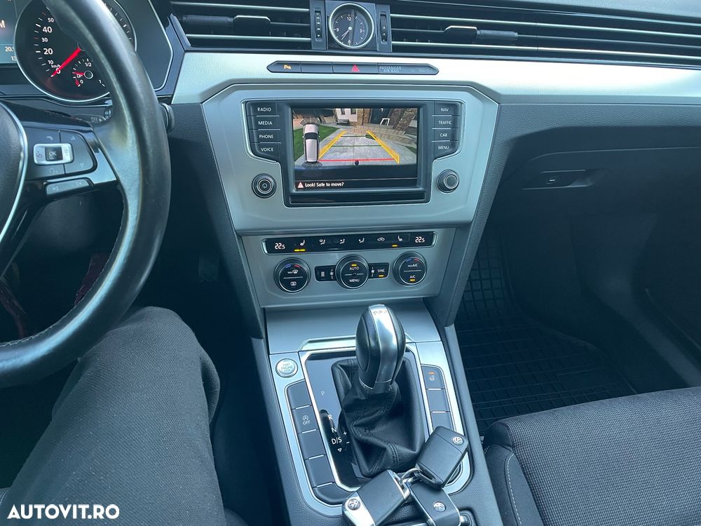 Volkswagen Passat - 8