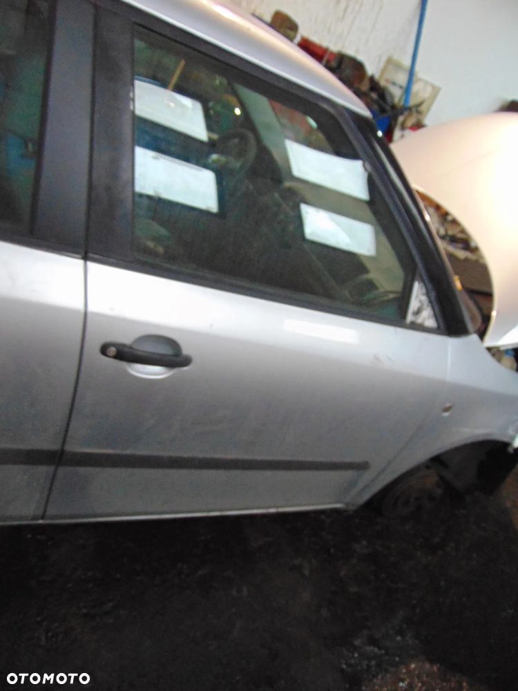 DRZWI PRAWE PRZÓD PRZEDNIE SKODA FABIA II 9156 - 1