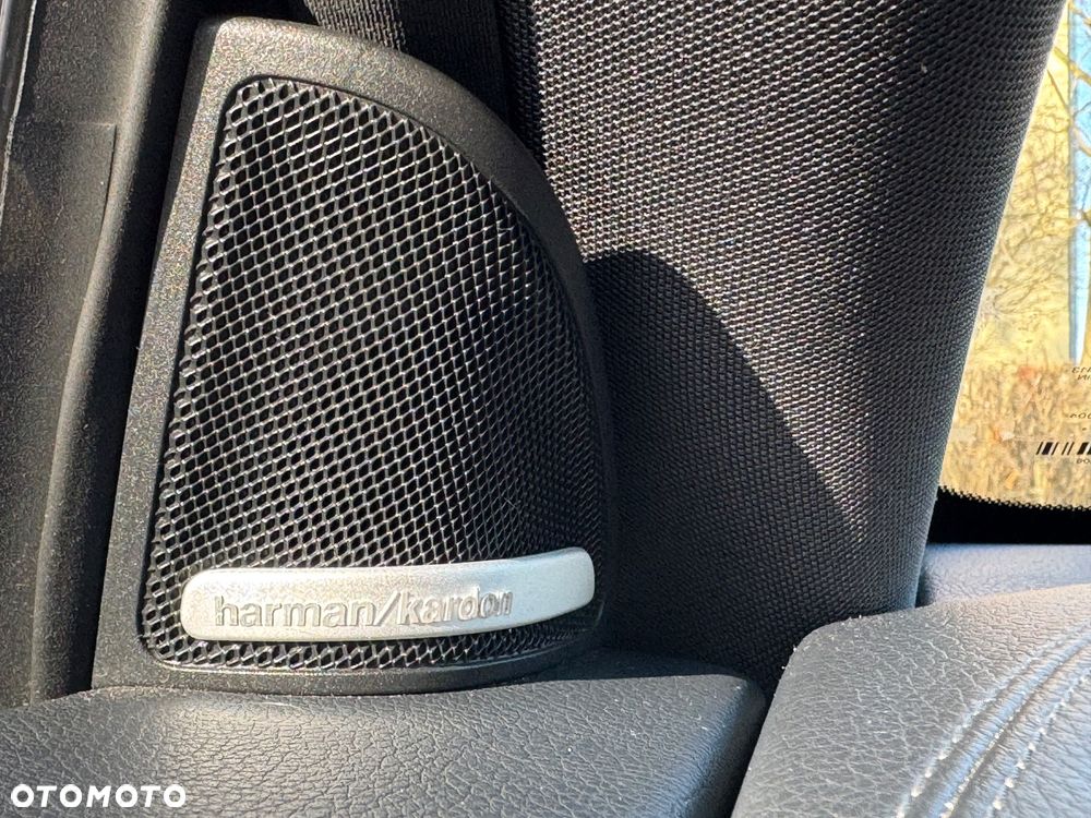 Mercedes-Benz CLA 45 AMG 4Matic 7G-DCT - 32