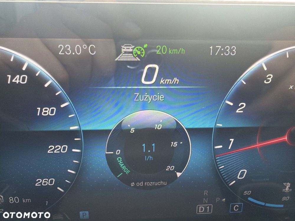 Mercedes-Benz GLA 180 Progressive - 37