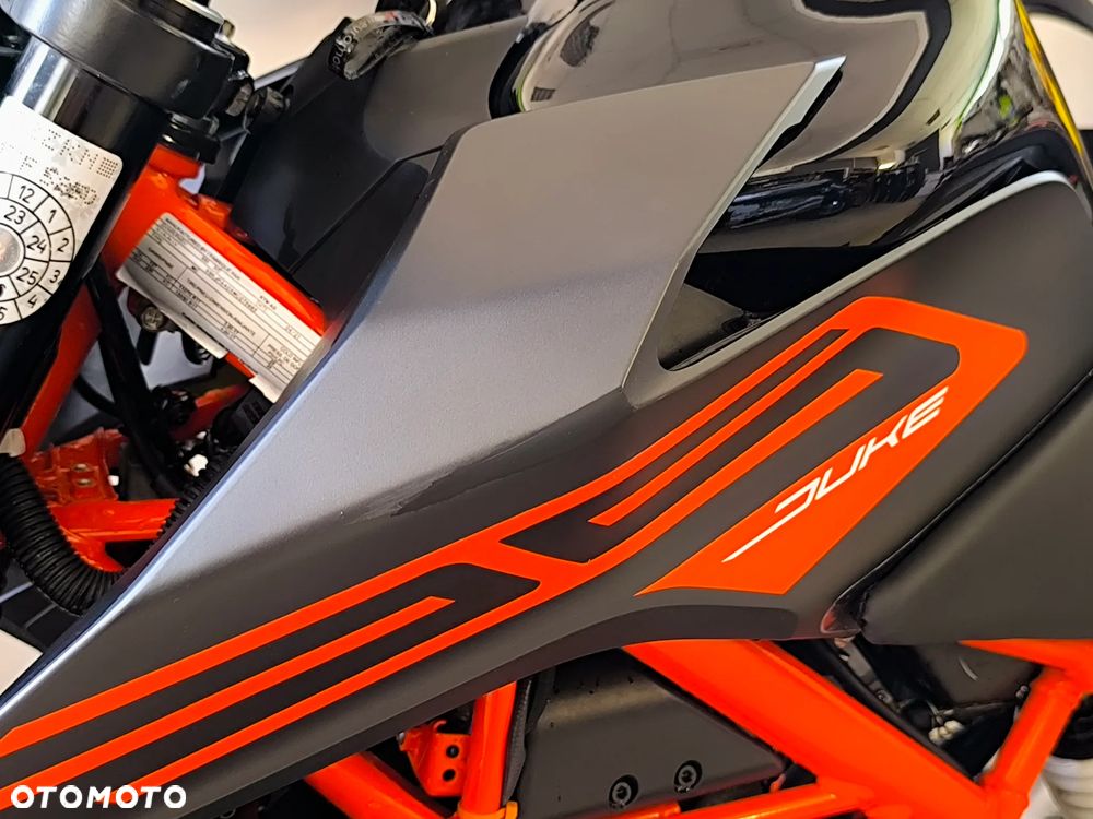 KTM Duke 125 - 18