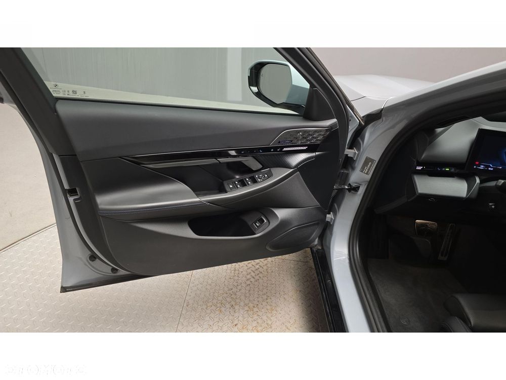 BMW Seria 5 - 17