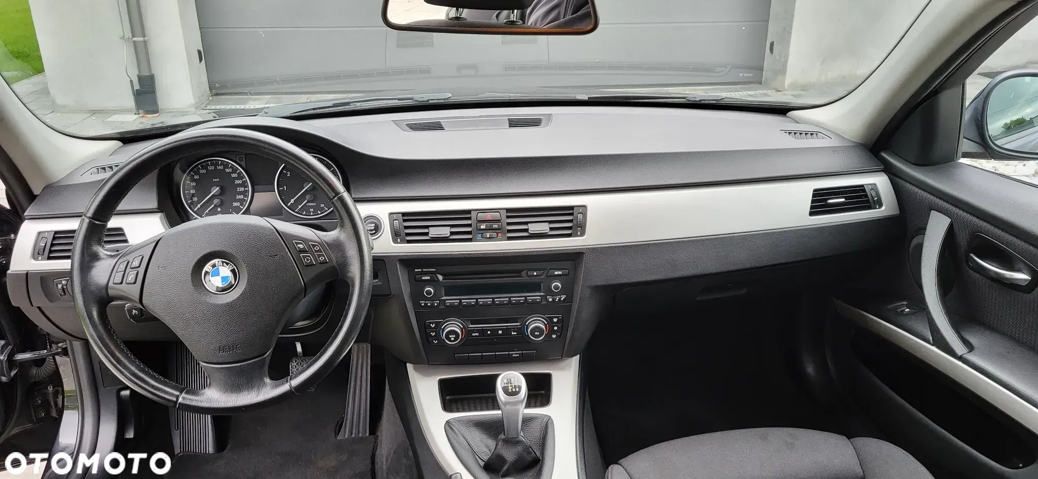 BMW Seria 3 318i - 20
