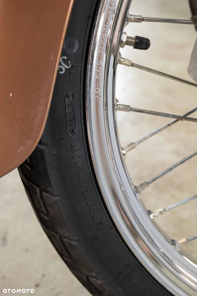 Suzuki Intruder - 32