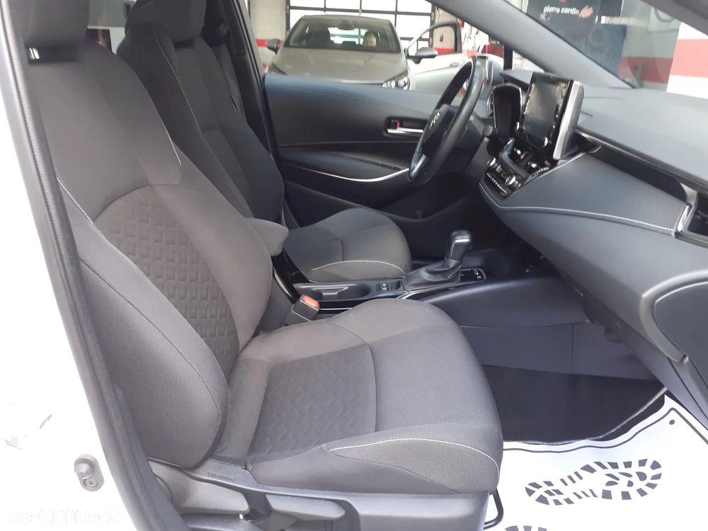 Toyota Corolla - 32