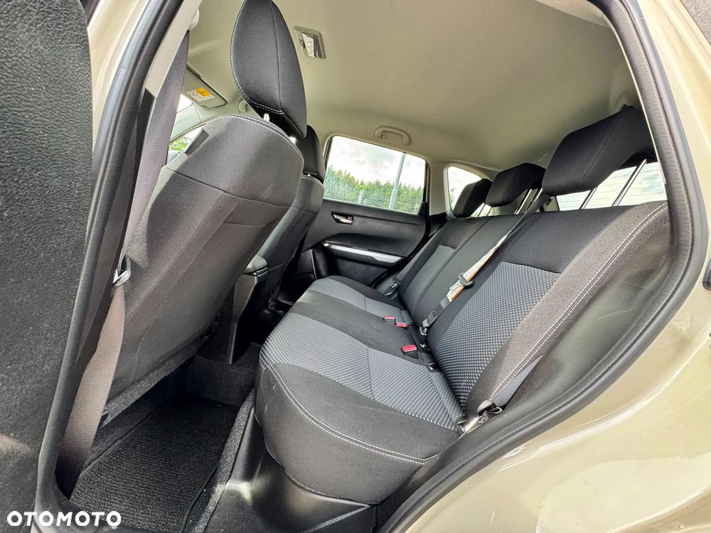 Suzuki Vitara 1.5 Dualjet Hybrid AGS Comfort - 24