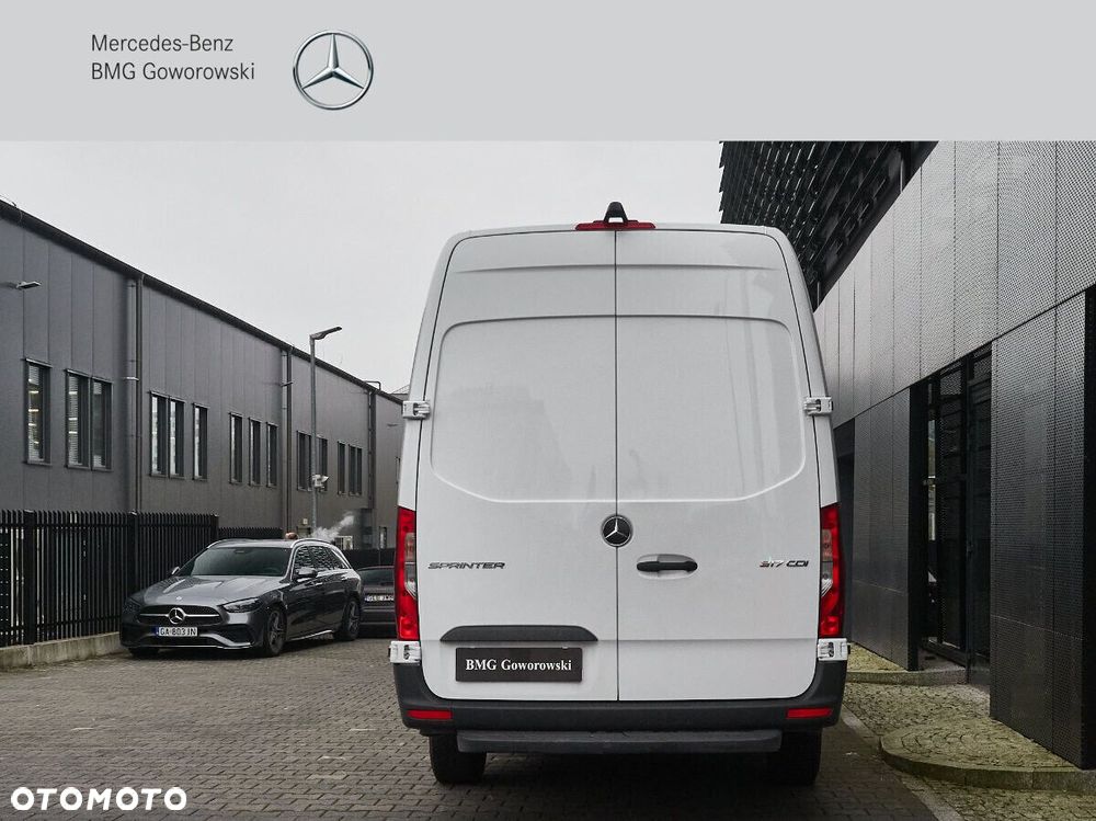 Mercedes-Benz Sprinter - 5