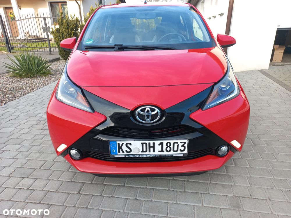 Toyota Aygo x-play - 3