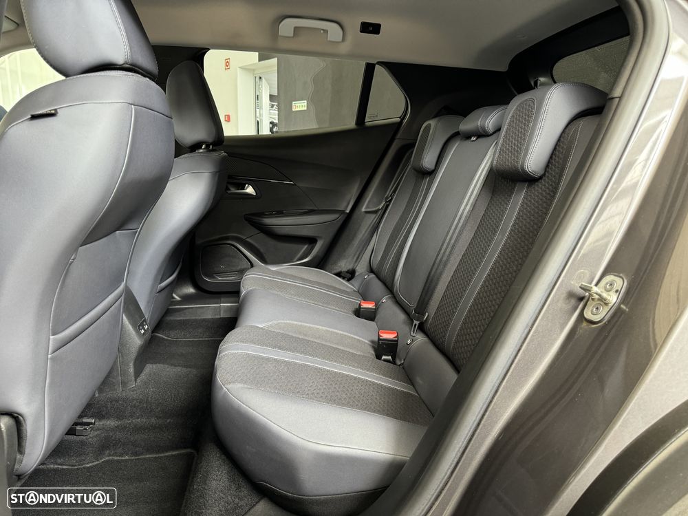 Peugeot 2008 1.2 PureTech Allure Pack EAT8 - 11