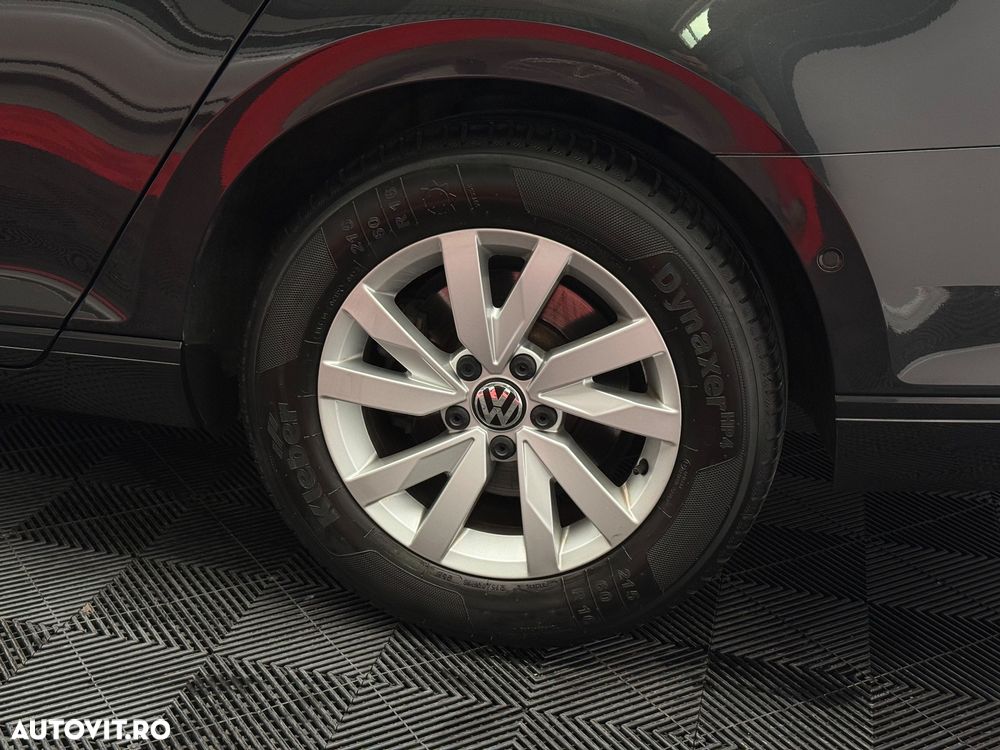 Volkswagen Passat 2.0 TDI SCR Business - 40