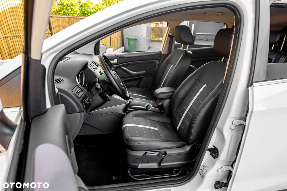 Ford Kuga - 20