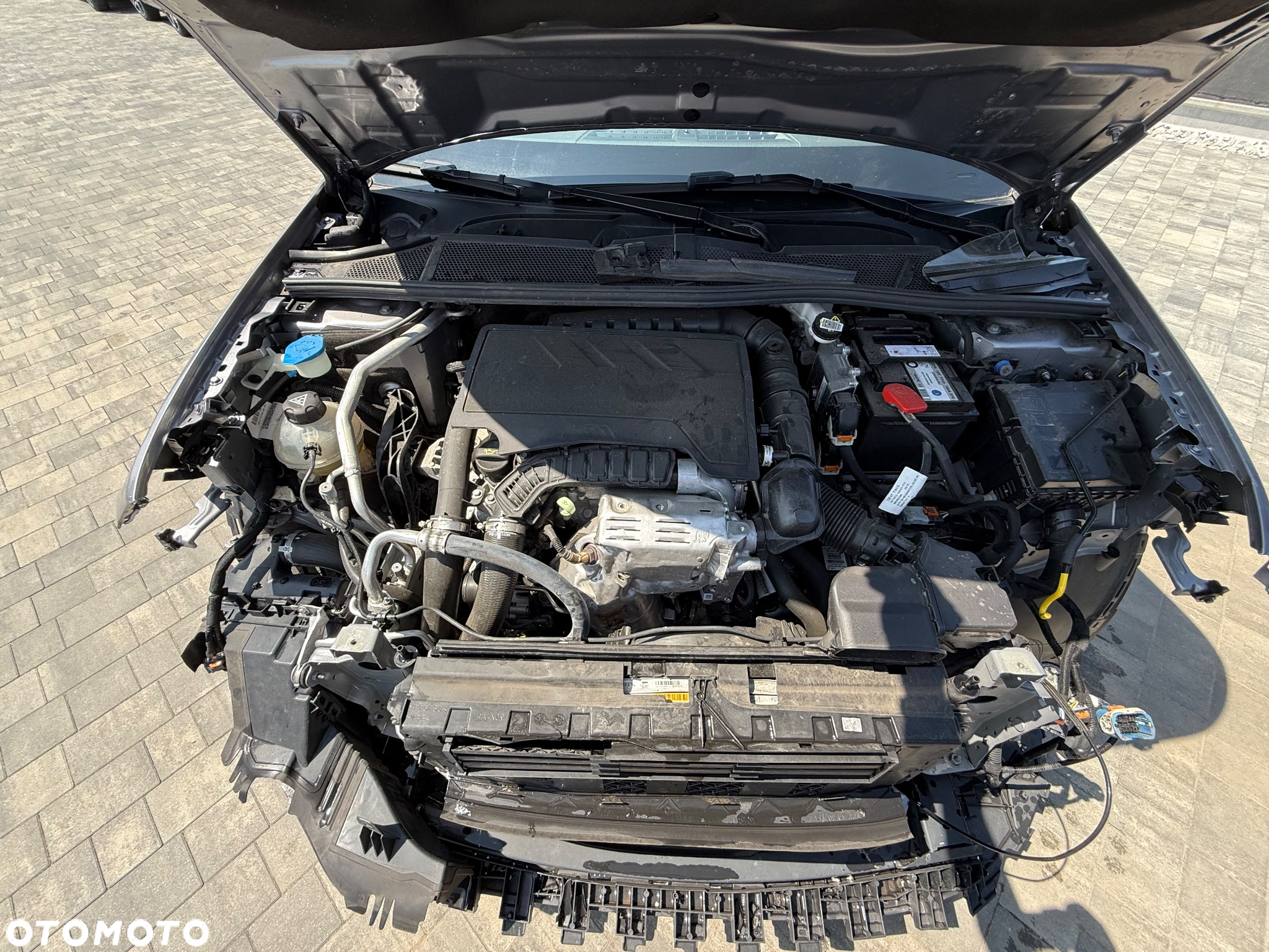 Peugeot 308 PureTech 130 EAT8 GT - 23