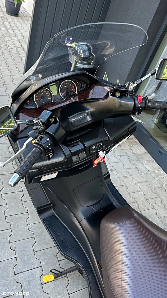 Suzuki Burgman - 20