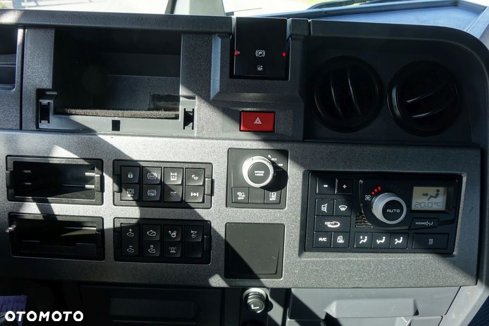 Renault GAMA T480 COMFORT / EURO 6 / STANDARD / AUTOMAT / RETARDER / KLIMATYZACJA POSTOJOWA / LODÓWKA / ALUMINIOWE FELGI - 28