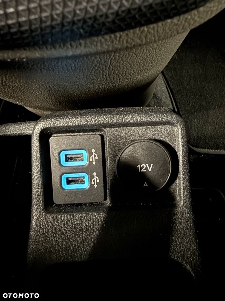 Ford Tourneo Connect Grand - 40
