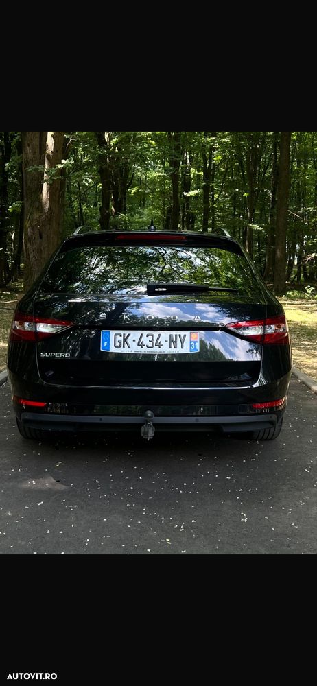 Skoda Superb 2.0 TDI DSG Style - 4