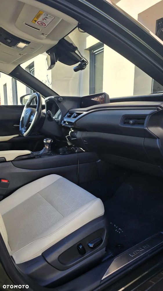 Lexus UX ver-250h-gpf-omotenashi-awd - 9