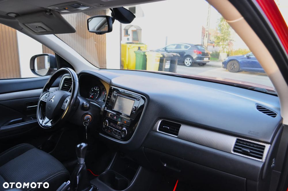 Mitsubishi Outlander 2.0 2WD Diamant Edition - 22