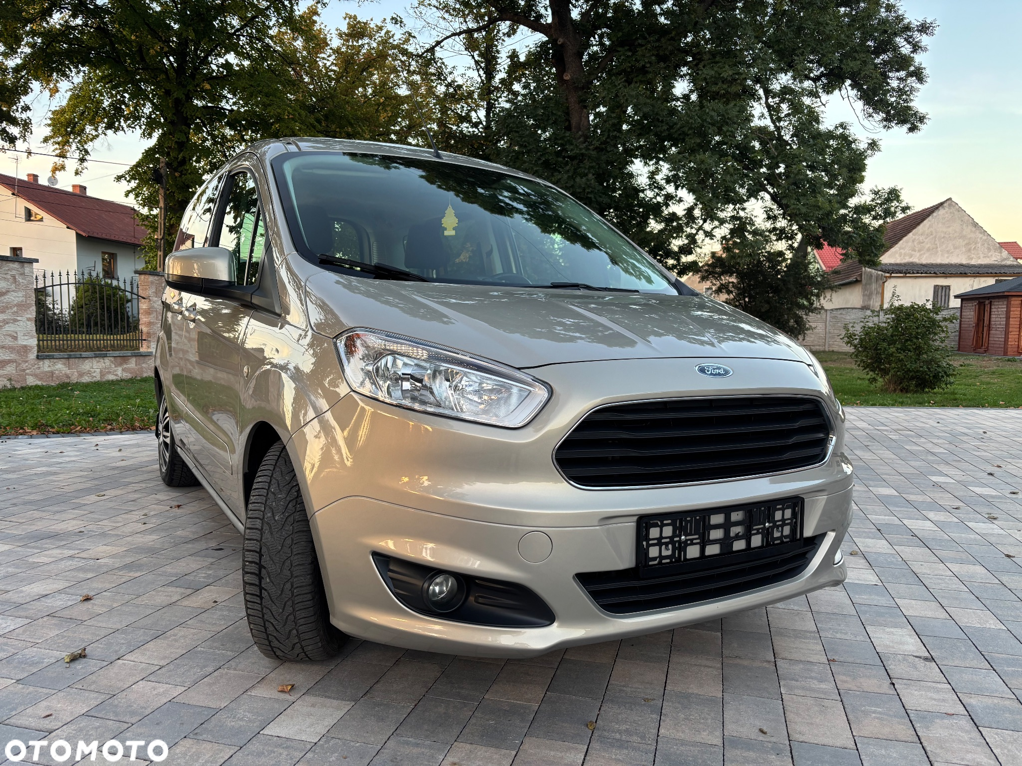 Ford Tourneo Courier 1.0 EcoBoost Titanium - 12