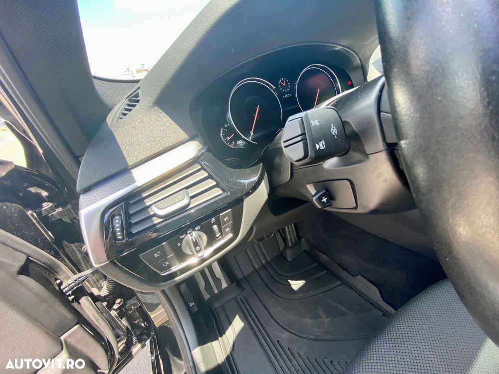 BMW Seria 5 530i xDrive Aut. M Sport Edition - 11
