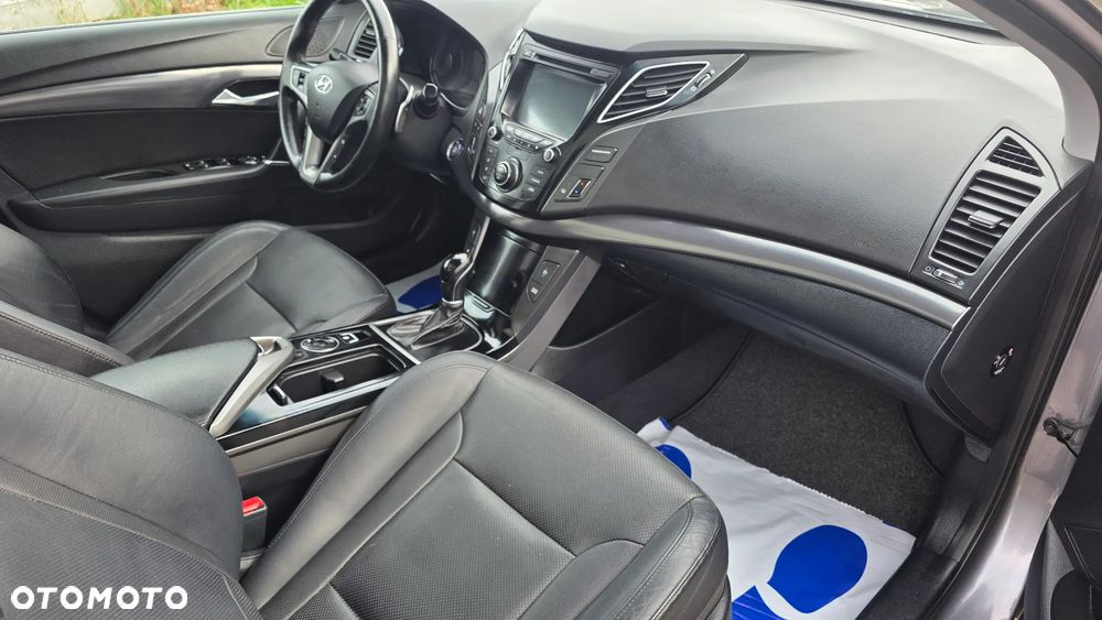 Hyundai i40 Kombi 1.7 CRDi DCT Premium - 19