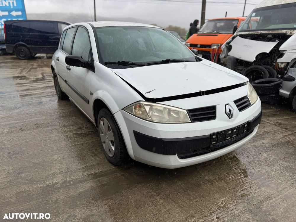 Dezmembrez Renault Megane 2 ,2004 HATCHBACK 1.5DCI, 215000 km, COD MOTOR:K9K-D7-22 - 2