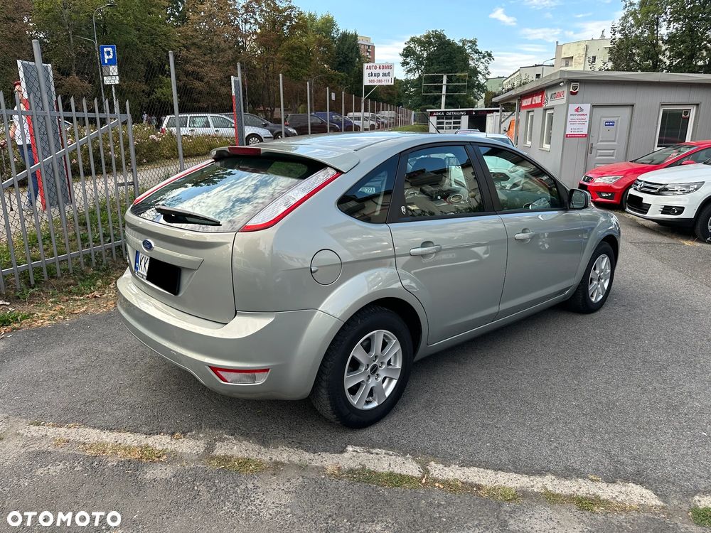 Ford Focus 1.6 Ghia - 6