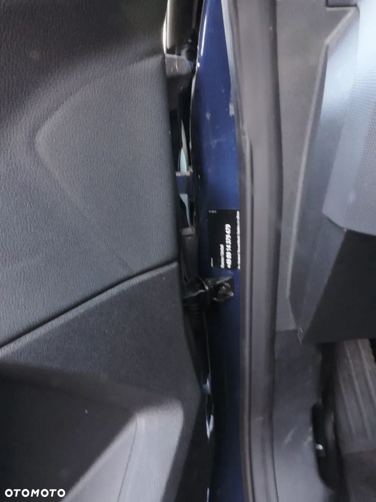 BMW Seria 2 218i Edition Colorvision - 27