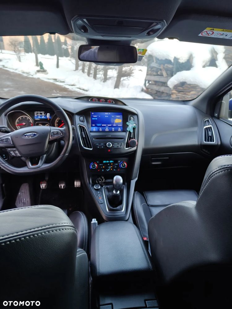 Ford Focus 2.0 EcoBoost ST - 12