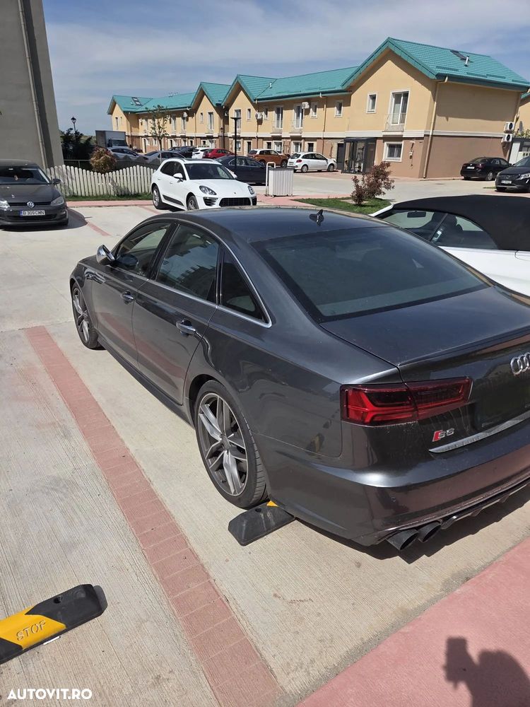 Audi S6 - 13