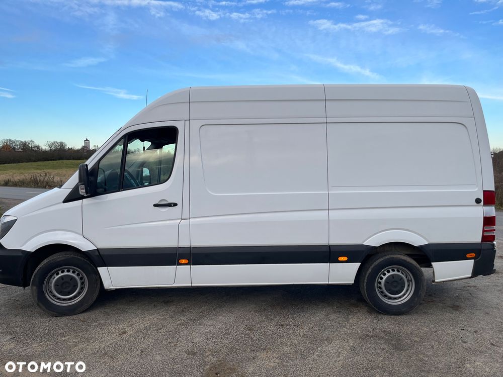 Mercedes-Benz Sprinter - 9