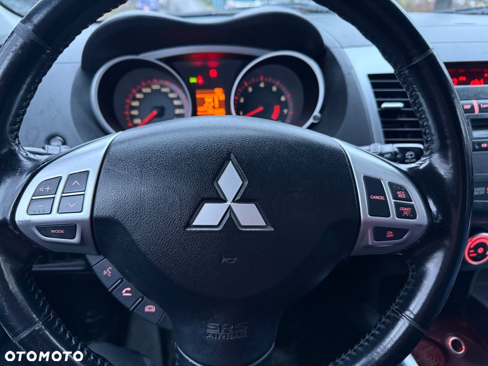 Mitsubishi Outlander 2.4 2WD - 16