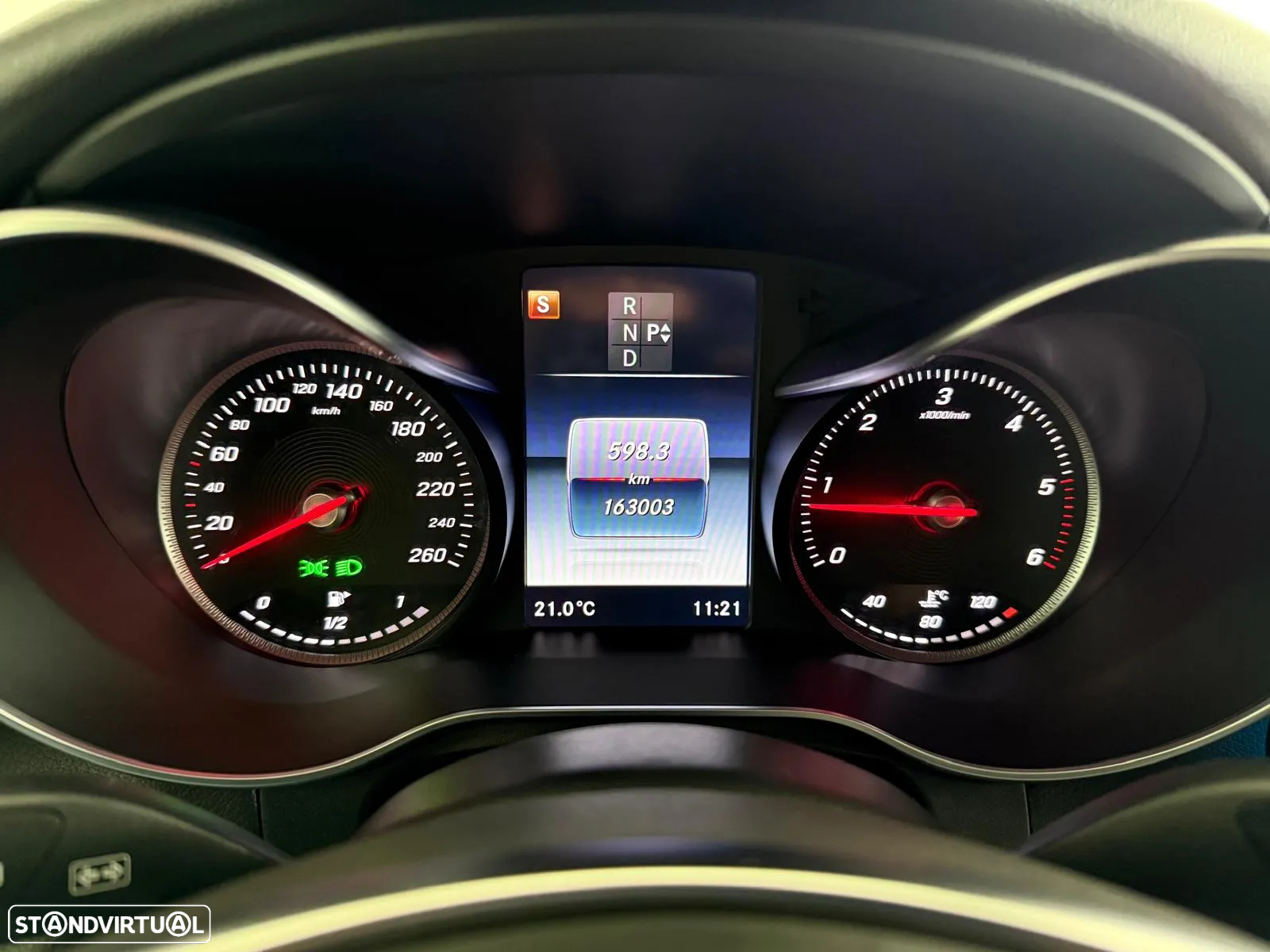 Mercedes-Benz GLC 250 d 4Matic 9G-TRONIC AMG Line - 11
