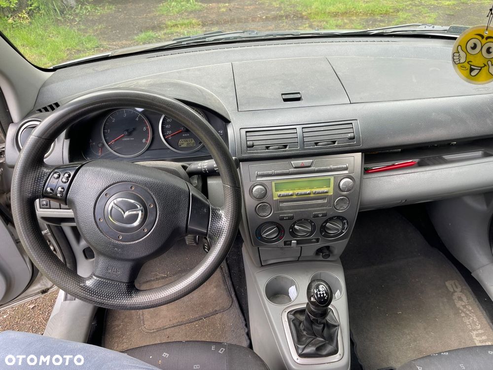 Mazda 2 - 8