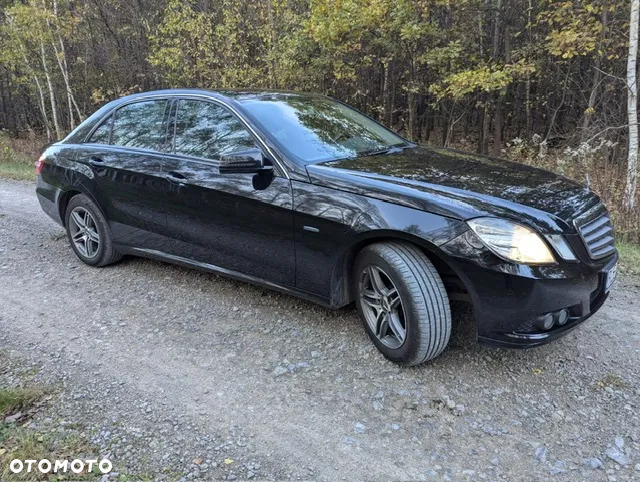 Mercedes-Benz Klasa E 200 CGI BlueEFFICIENCY Automatik - 15