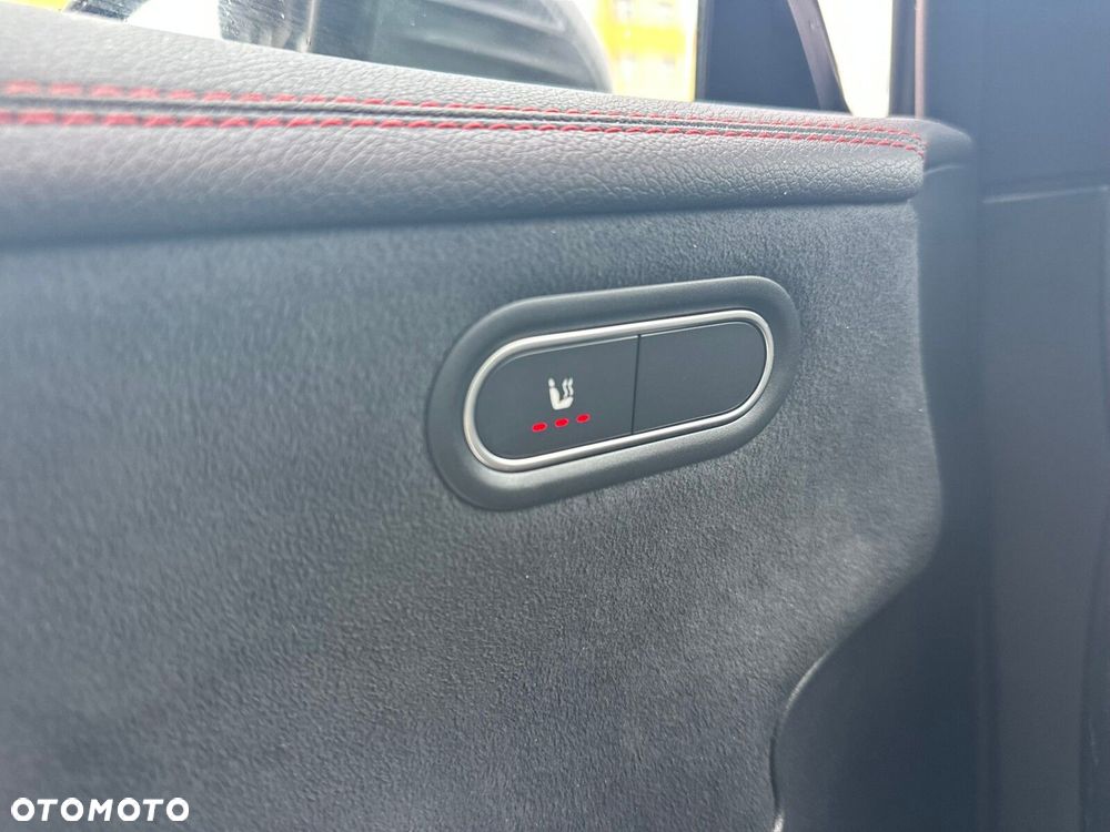 Mercedes-Benz CLA 180 AMG Line 7G-DCT - 15